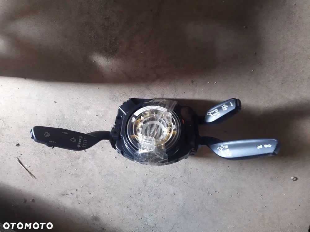 Przełącznik zespolony taśma audi a5 lift 8R0953568Q - 1