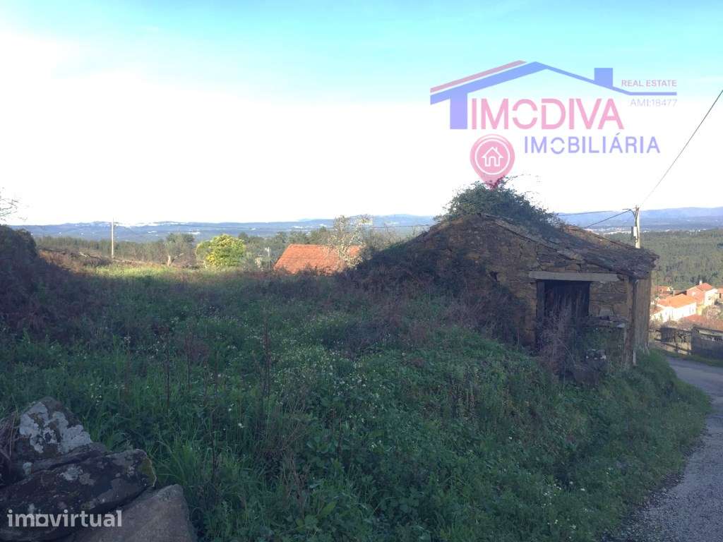 Terreno com ruína para recuperar - Grande imagem: 3/10