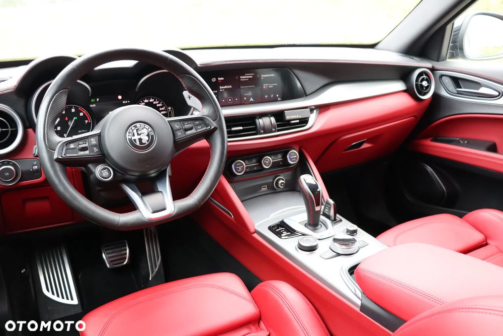 Alfa Romeo Stelvio 2.0 Turbo Veloce Q4 - 12