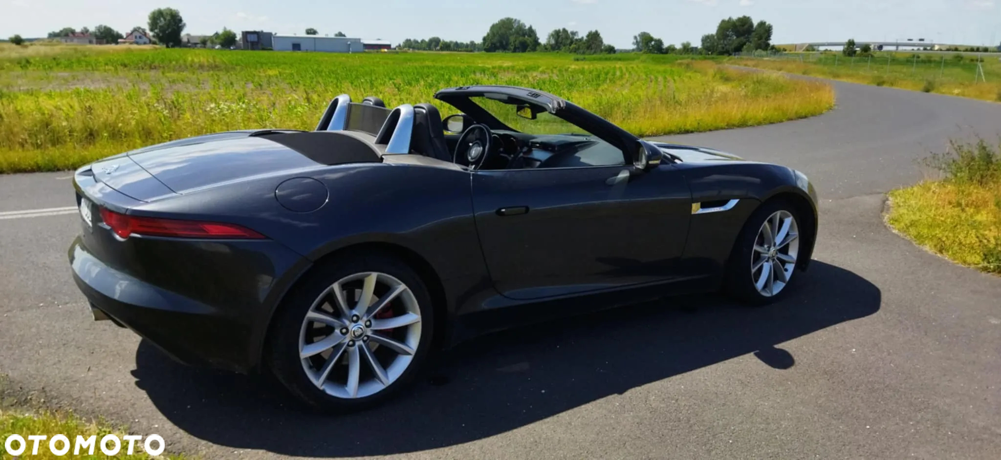 Jaguar F-Type - 11