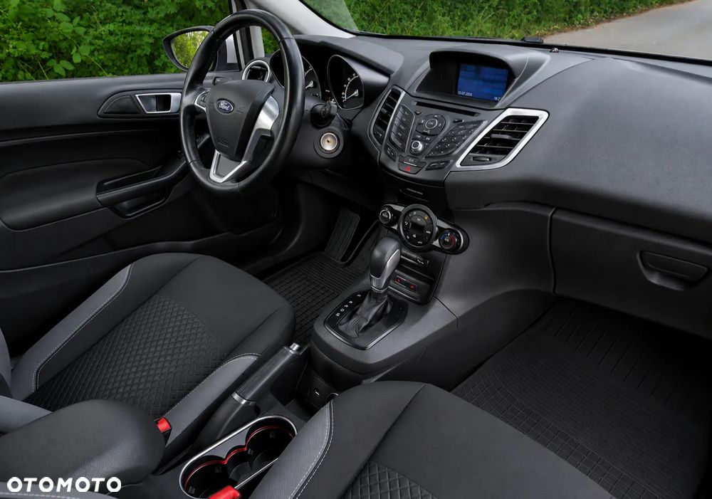 Ford Fiesta 1.0 EcoBoost Powershift Titanium - 5