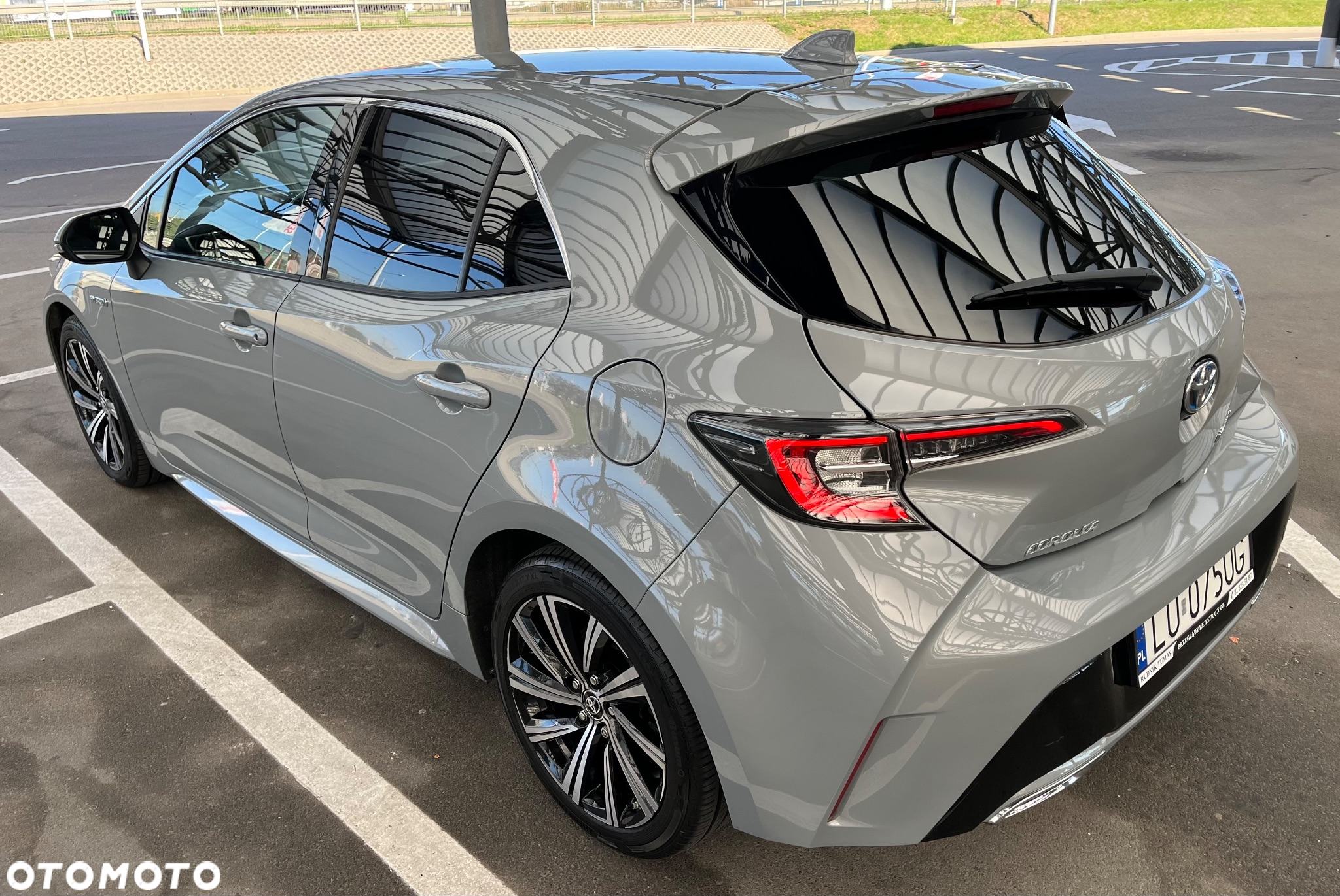 Toyota Corolla 2.0 Hybrid Comfort - 23