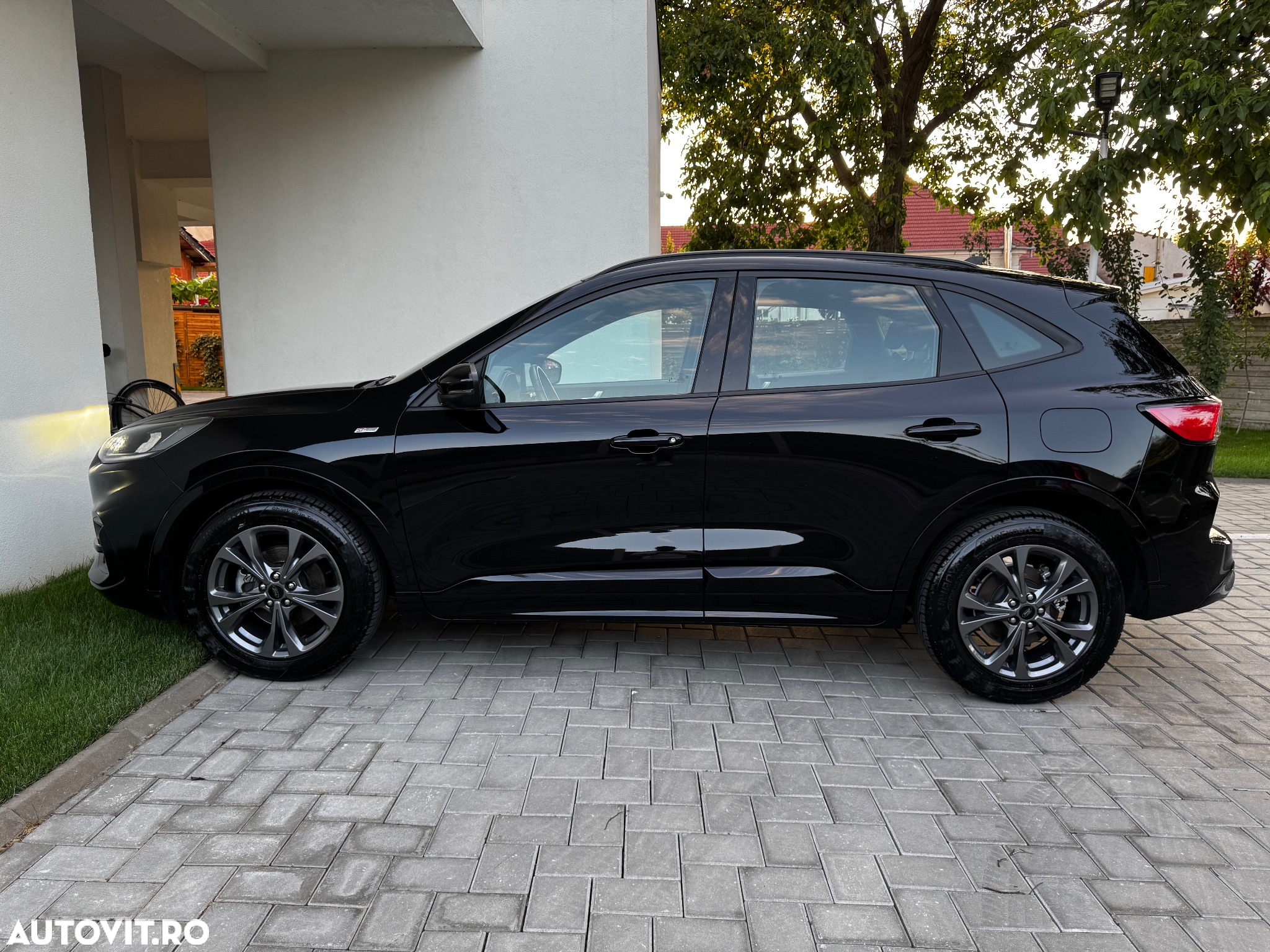 Ford Kuga 1.5 EcoBlue A8 FWD ST Line - 12