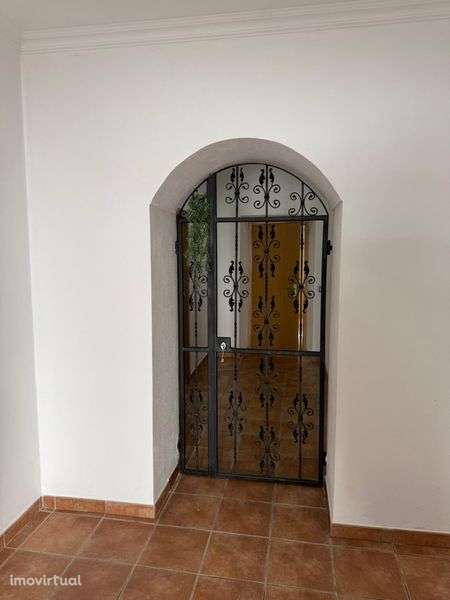 Casa no centro de uma Aldeia no concelho de Moura - Grande imagem: 2/8