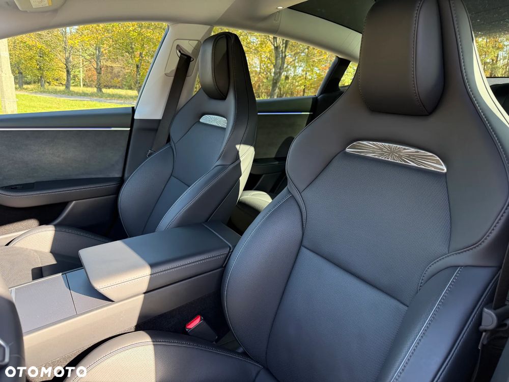 Tesla Model 3 Performance AWD - 19