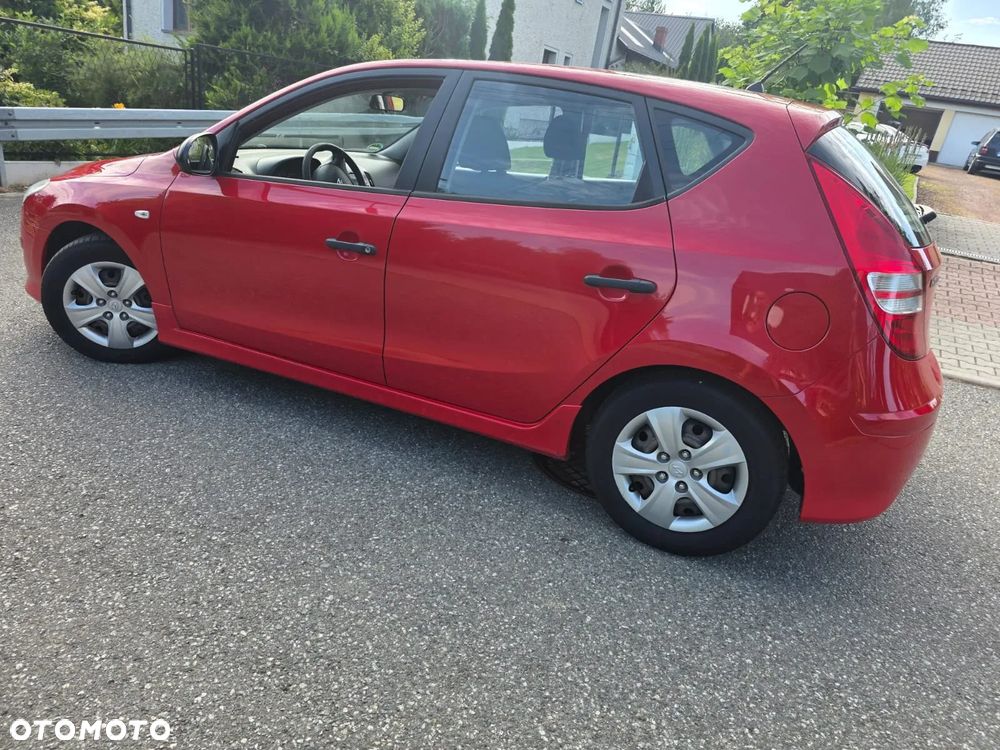 Hyundai i30 1.4 Base + - 30