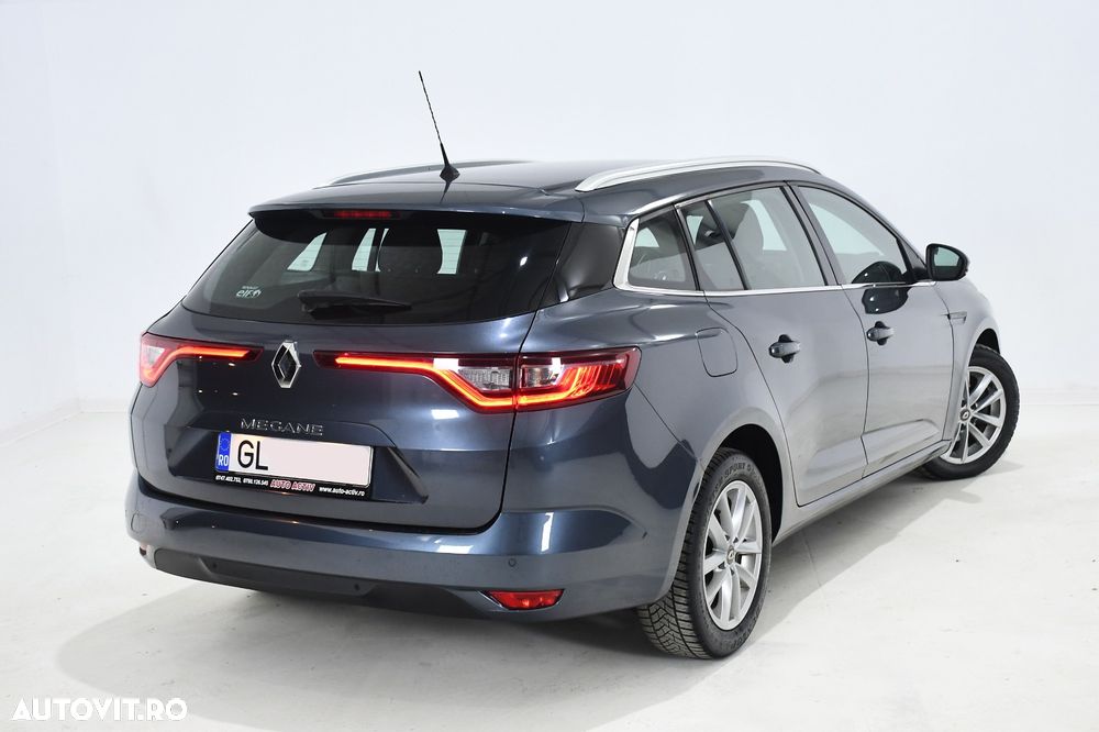 Renault Megane ver-1-5-dci-edc-intens - 11
