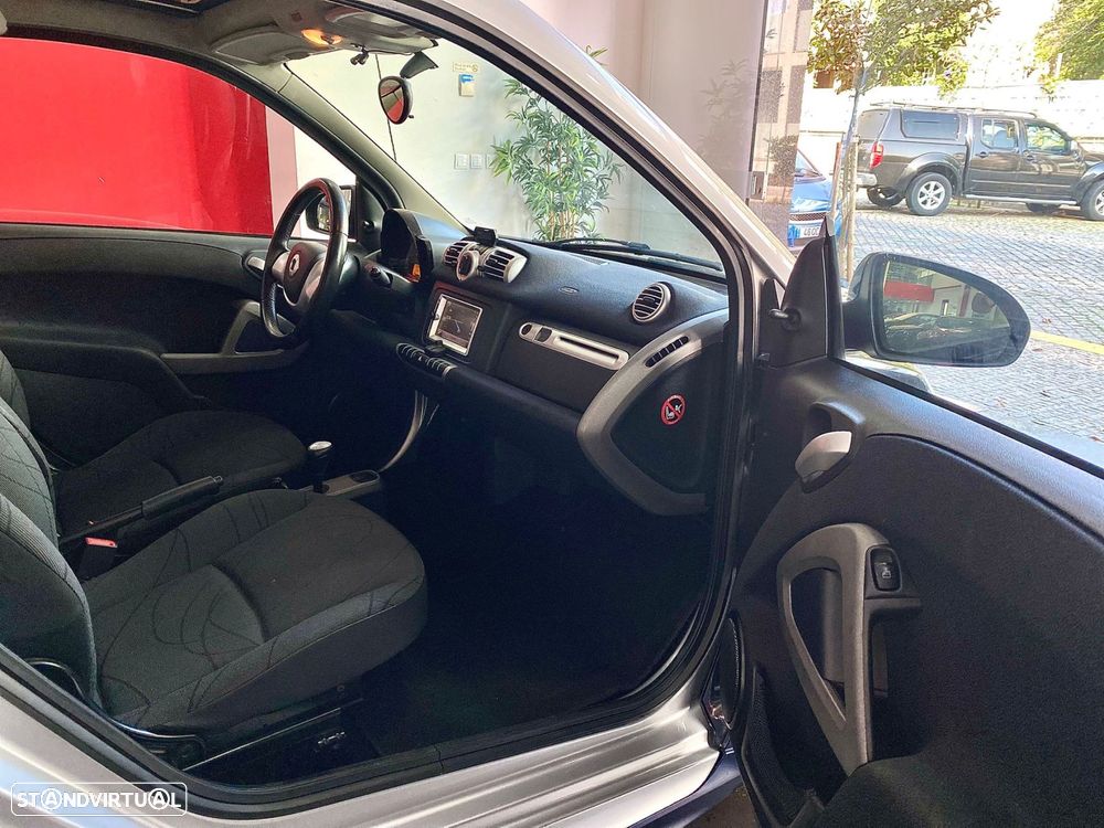 Smart ForTwo Coupé cdi softouch black&white limited dpf - 26
