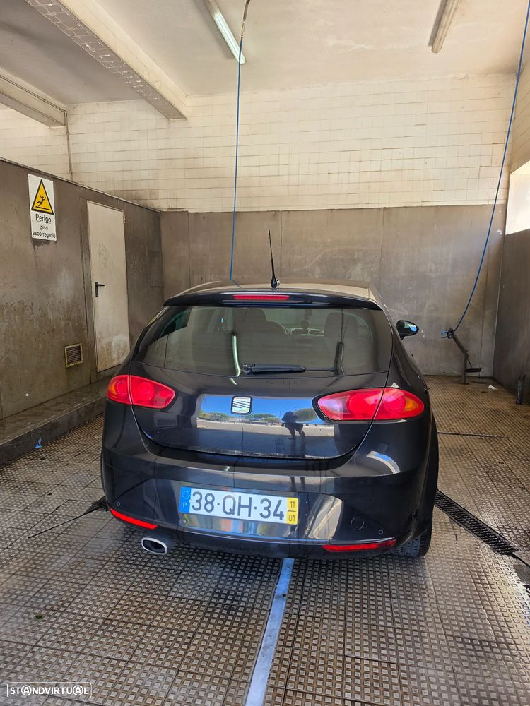 SEAT Leon 1.6 TDI DPF Ecomotive Style - 4