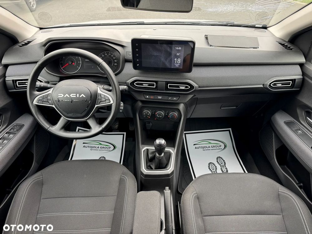 Dacia Sandero - 8