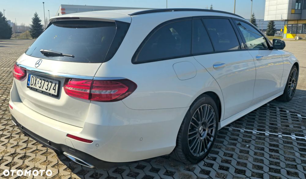 Mercedes-Benz Klasa E 220 d 9G-TRONIC AMG Line - 4