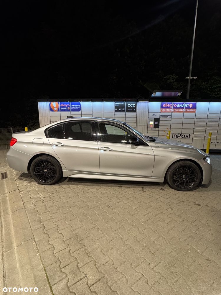 BMW Seria 3 328i Sport Line - 5