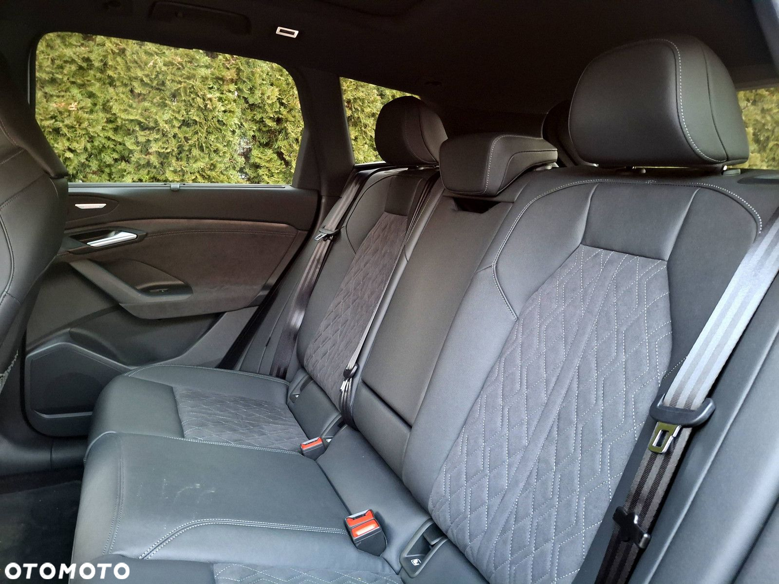 Audi Q6 e-tron - 13
