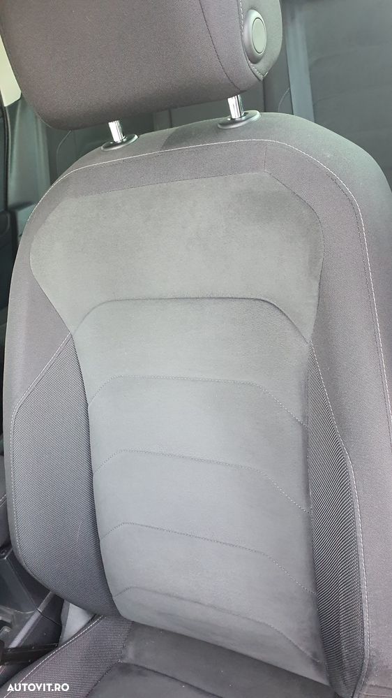 Volkswagen Tiguan - 8