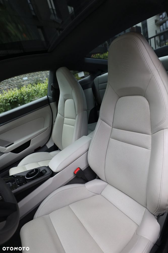 Porsche 911 Carrera S - 24
