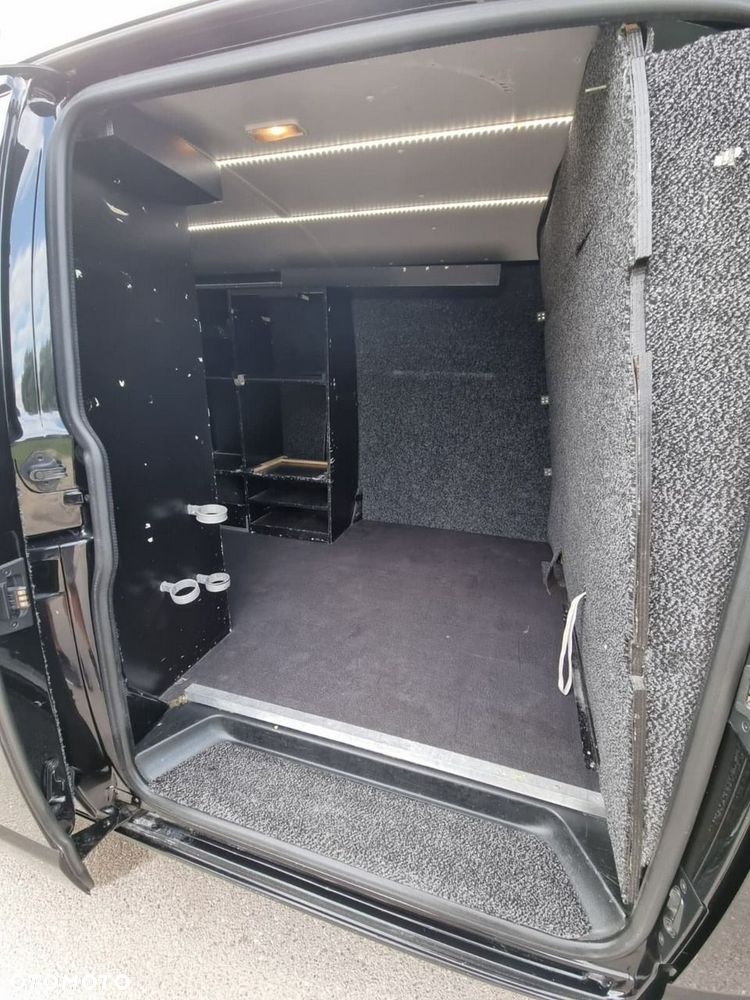 Volkswagen Transporter - 18