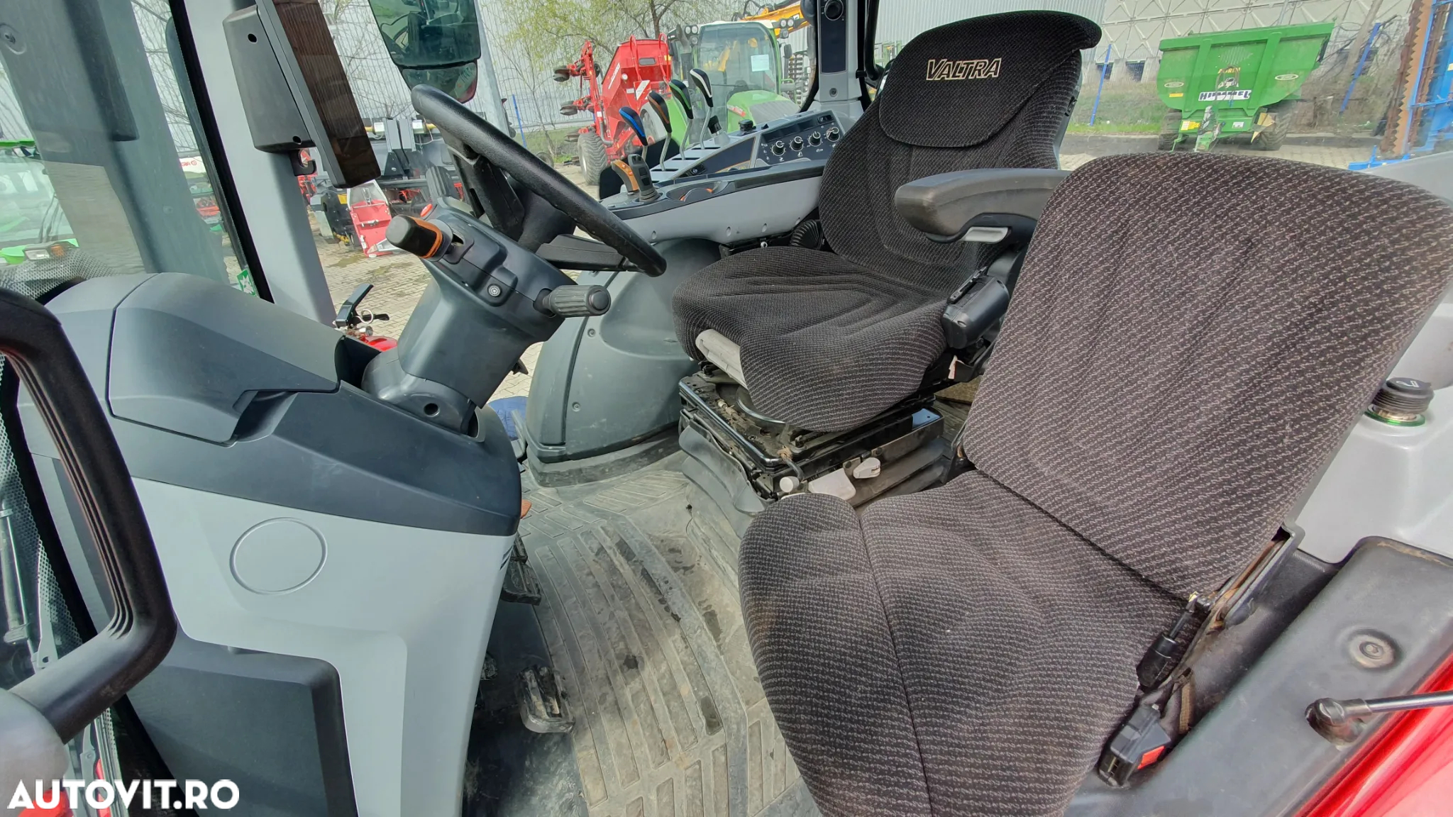 Valtra T 235 A - 8