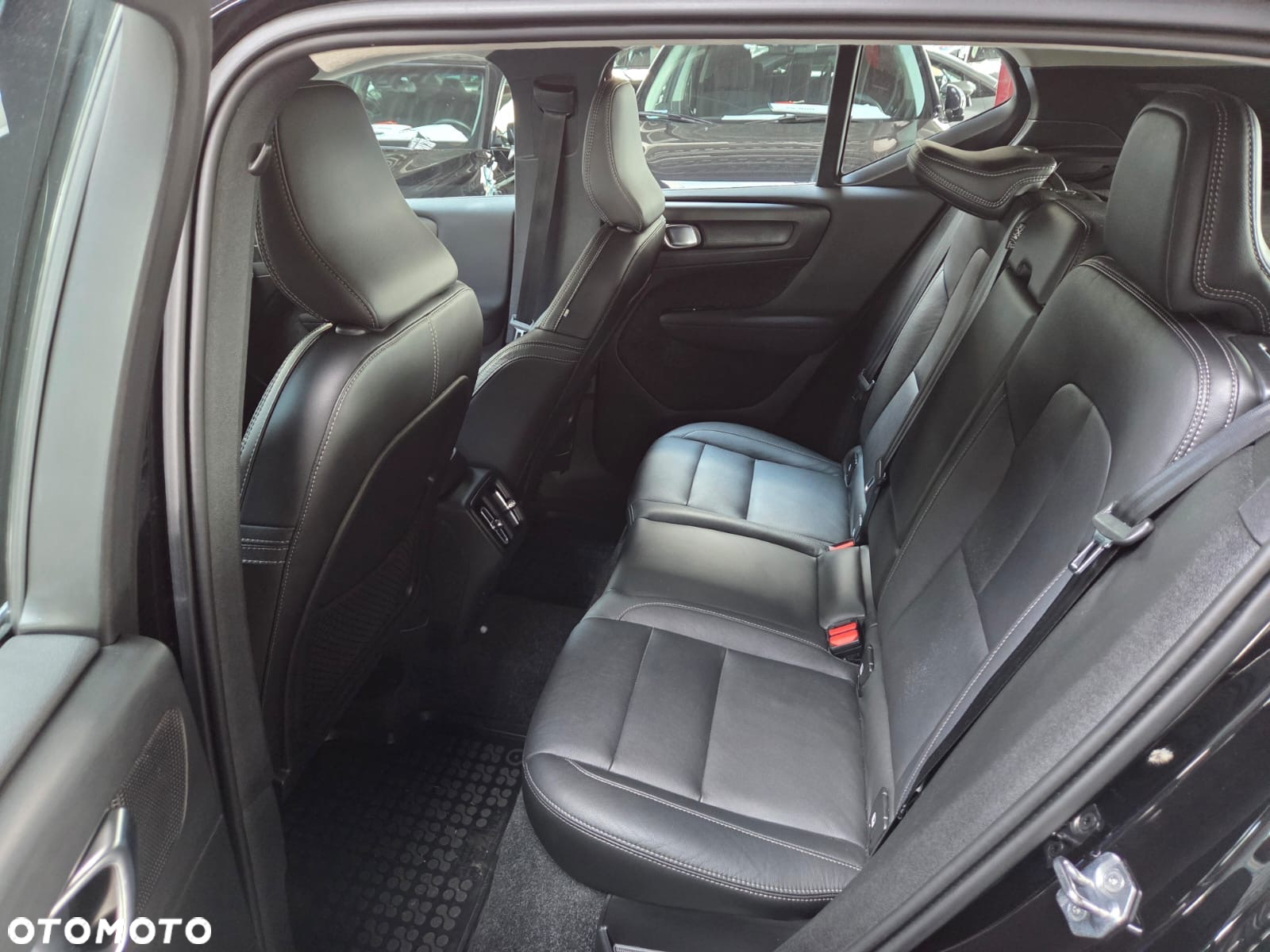 Volvo XC 40 T4 AWD - 9