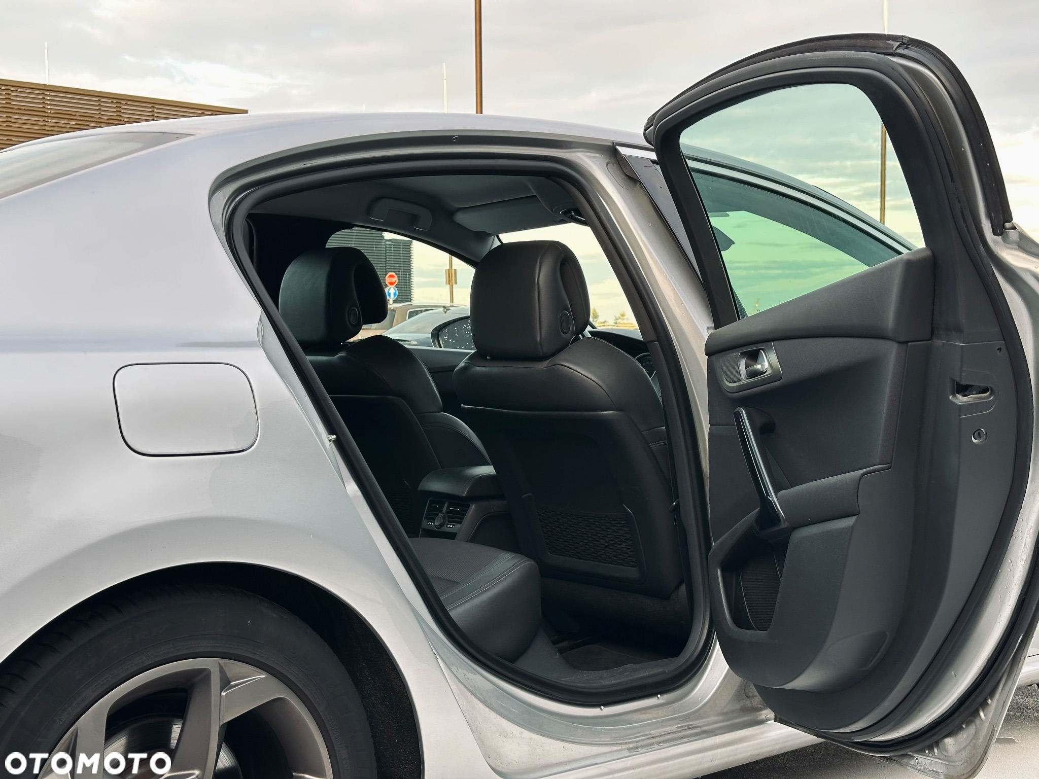 Peugeot 508 BlueHDi FAP 180 Automatik Stop&Start Allure - 18