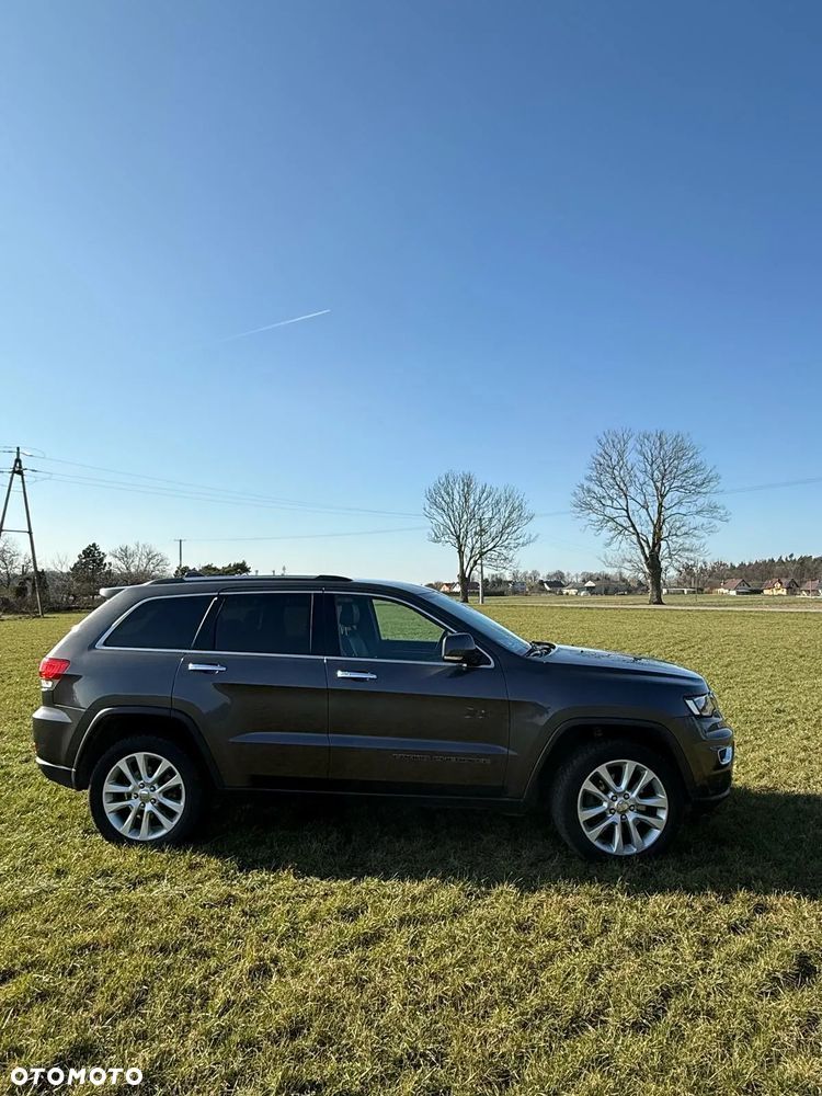 Jeep Grand Cherokee - 1