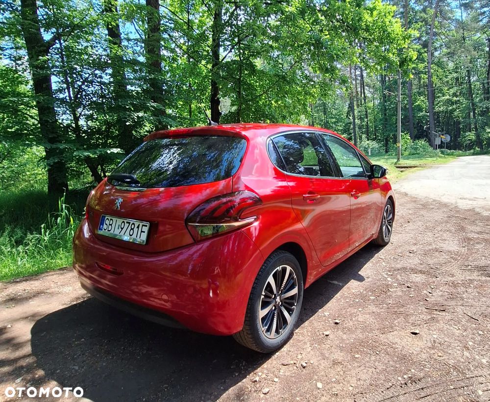 Peugeot 208 PureTech 110 Stop & Start Allure - 23