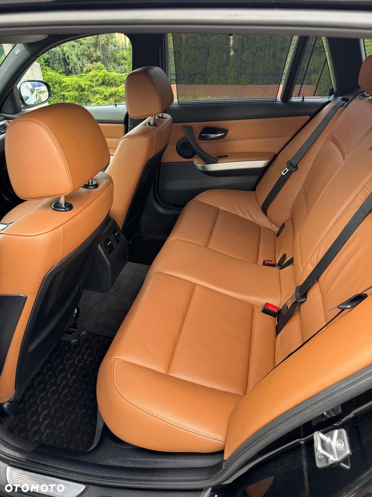 BMW Seria 3 320d xDrive DPF Edition Sport - 19