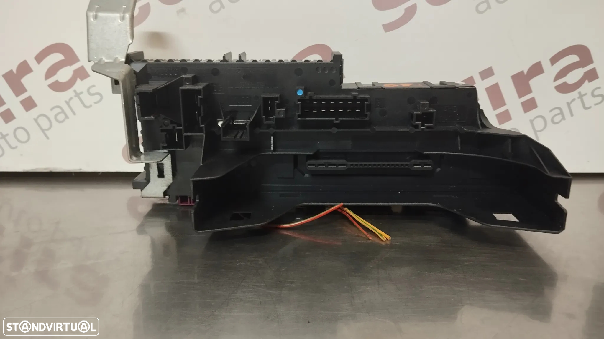 CAIXA DE FUSIVEIS MERCEDES CLASSE C W204 S204 REF. 168298 1670660 - 2