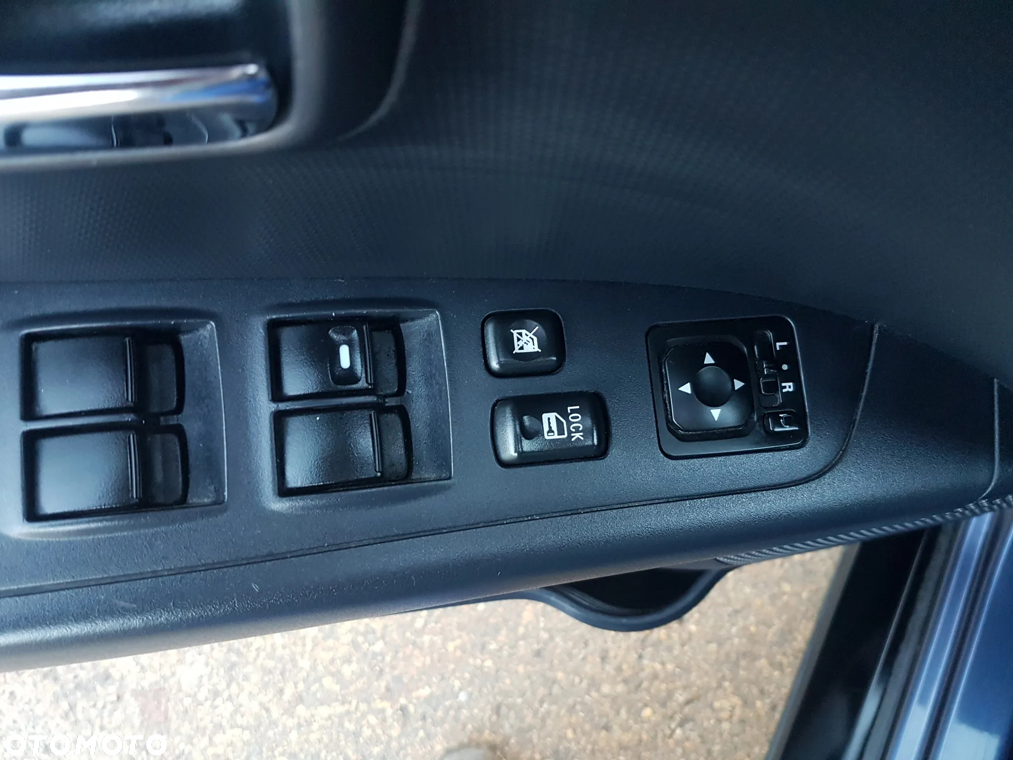 Citroën C-Crosser 2.2 HDi Exclusive - 23