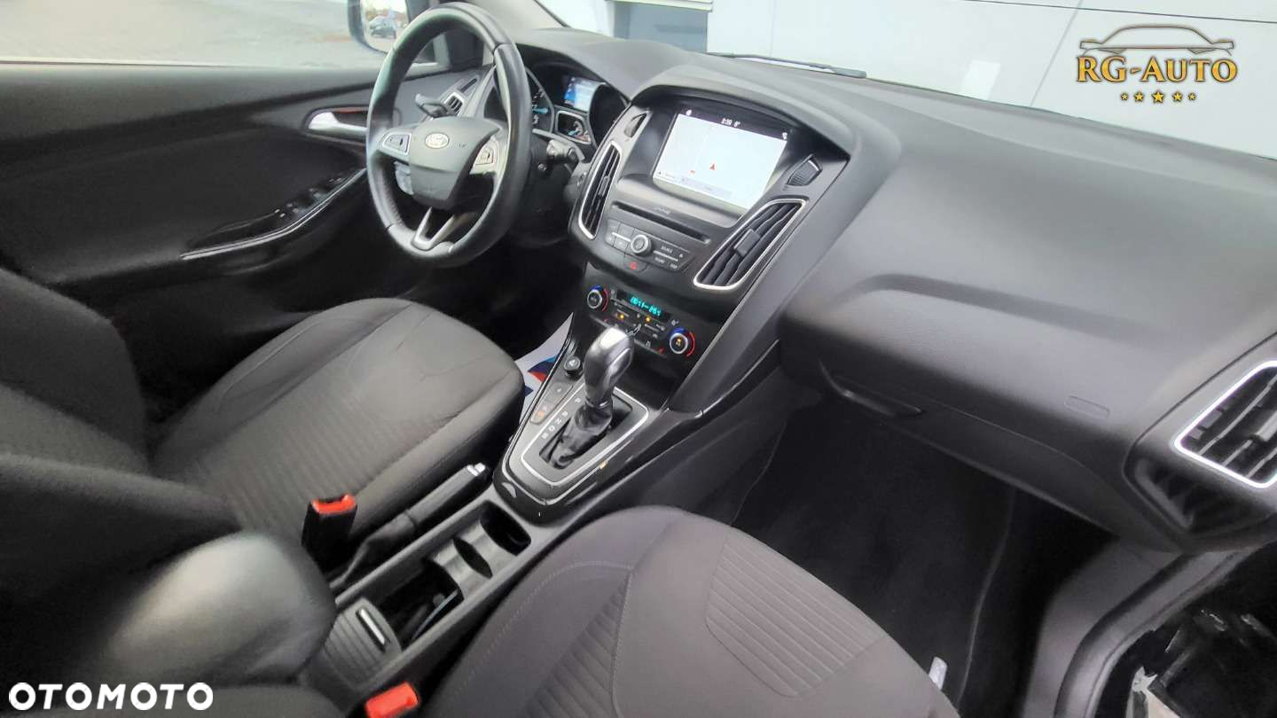 Ford Focus - 25