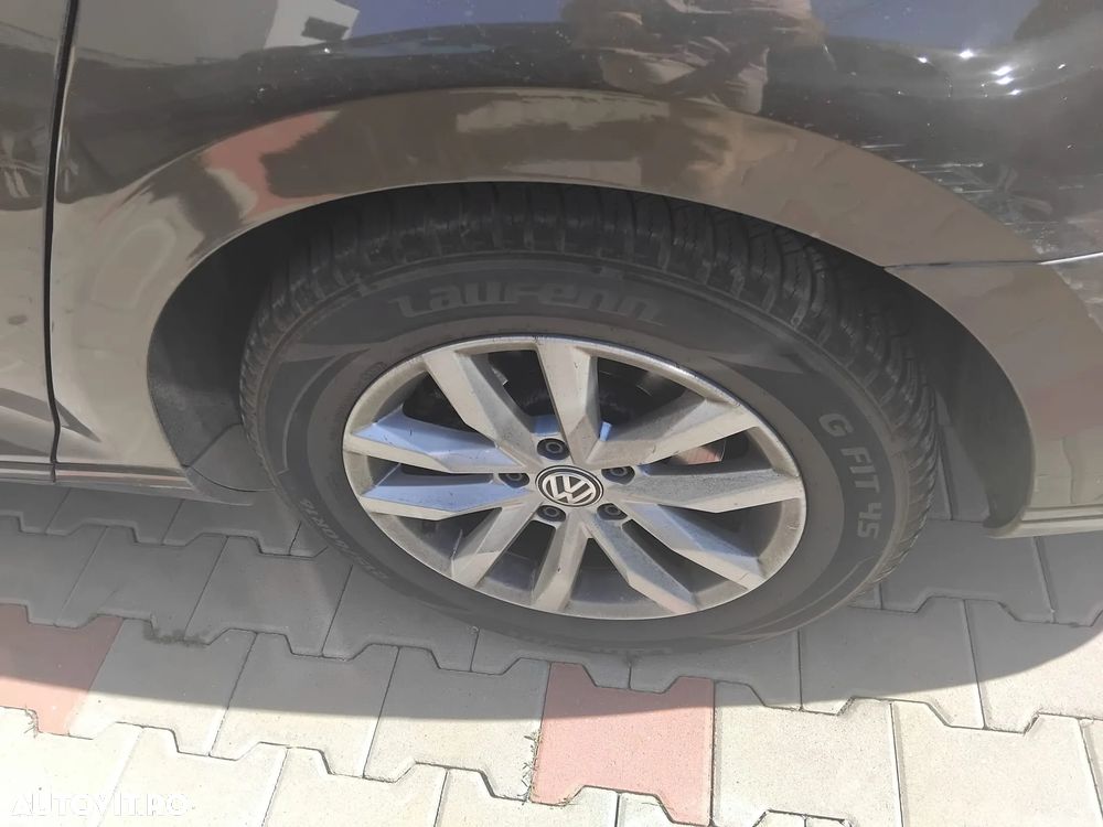 Volkswagen Passat Variant 2.0 TDI DSG (BlueMotion Technology) Comfortline - 5