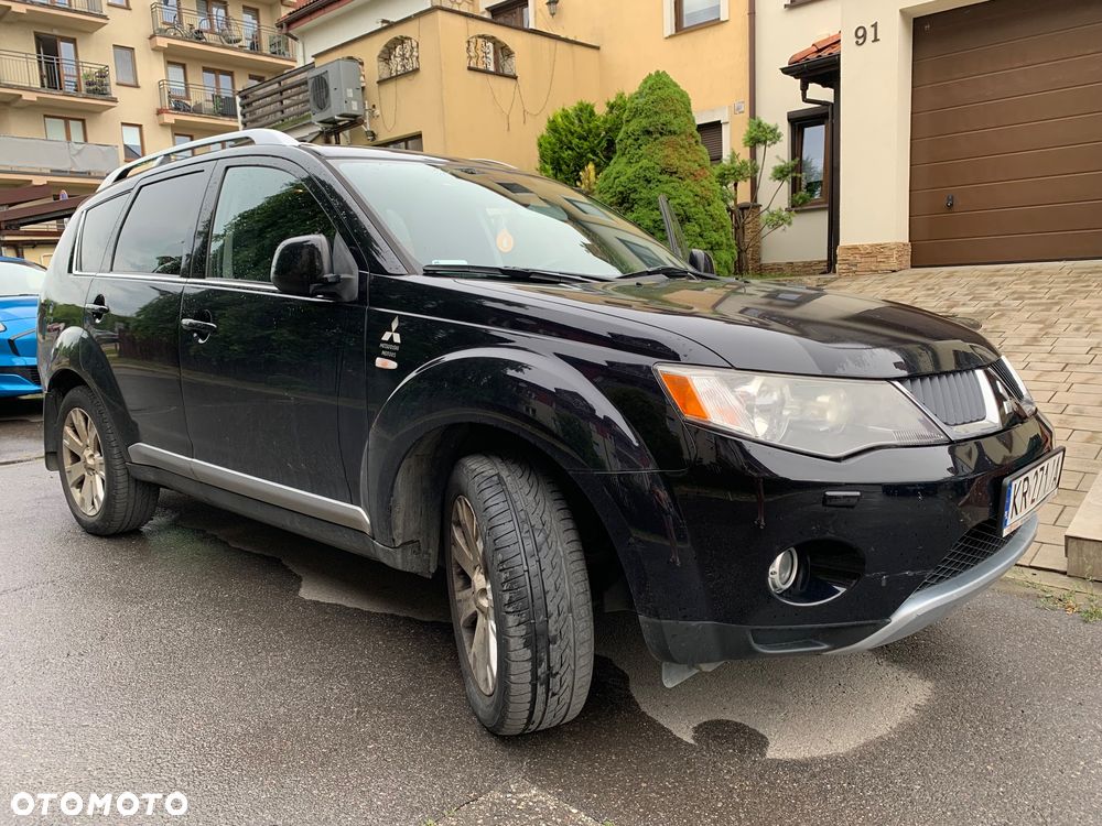 Mitsubishi Outlander 2.0 DID Instyle - 3