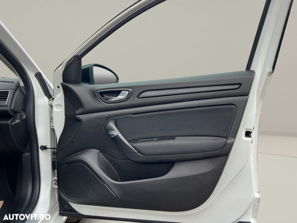 Renault Megane Grandtour TCe 140 GPF LIMITED - 18