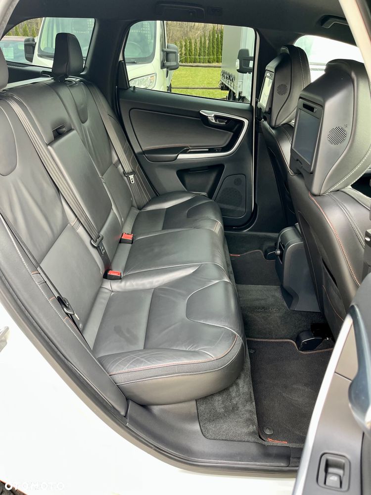 Volvo XC 60 D4 Drive-E Ocean Race - 27