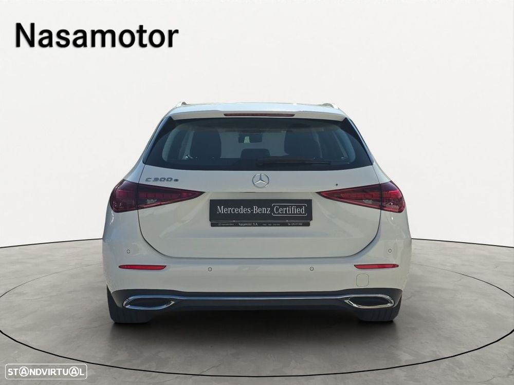 Mercedes-Benz C 300 — fotografia 3