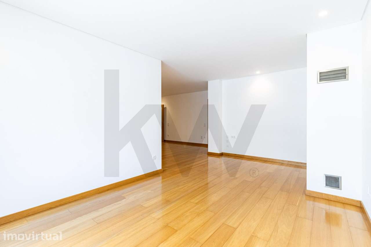 Apartamento T3 Renovado com Terraço | Centro de São João da Madeira - Grande imagem: 5/27