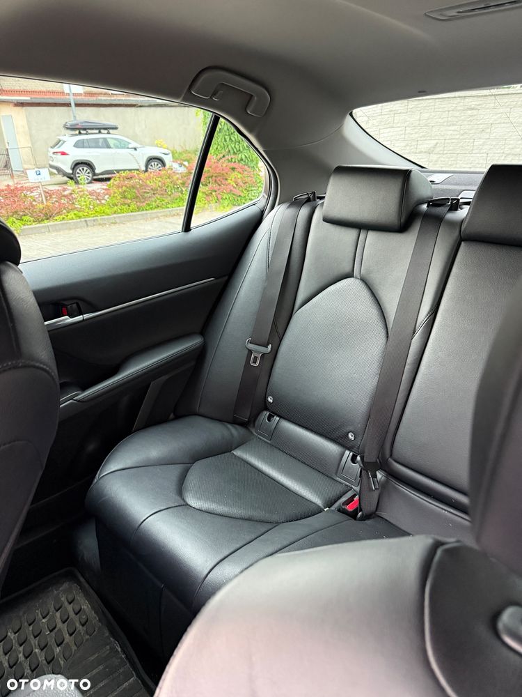 Toyota Camry 2.5 Hybrid Executive CVT - 6