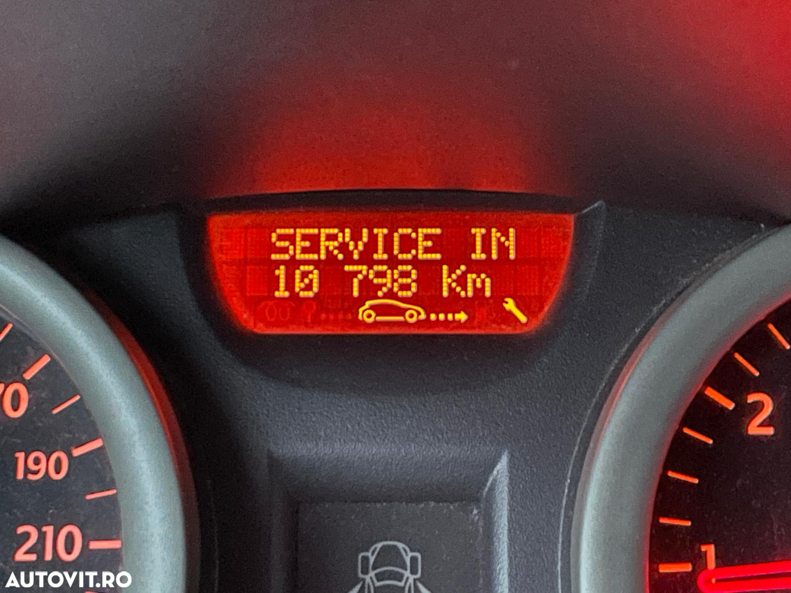 Renault Megane II Sedan 1.6 Influence - 14