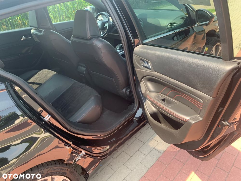 Peugeot 308 BlueHDi FAP 180 EAT8 Stop & Start GT - 27