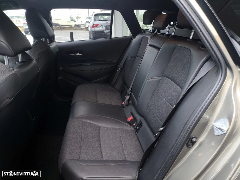 Toyota Corolla Touring Sports 1.8 Hybrid Comfort+P.Sport - 8