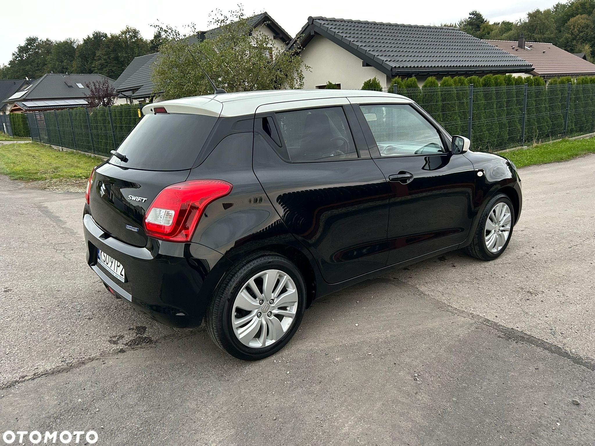 Suzuki Swift 1.2 Premium - 3