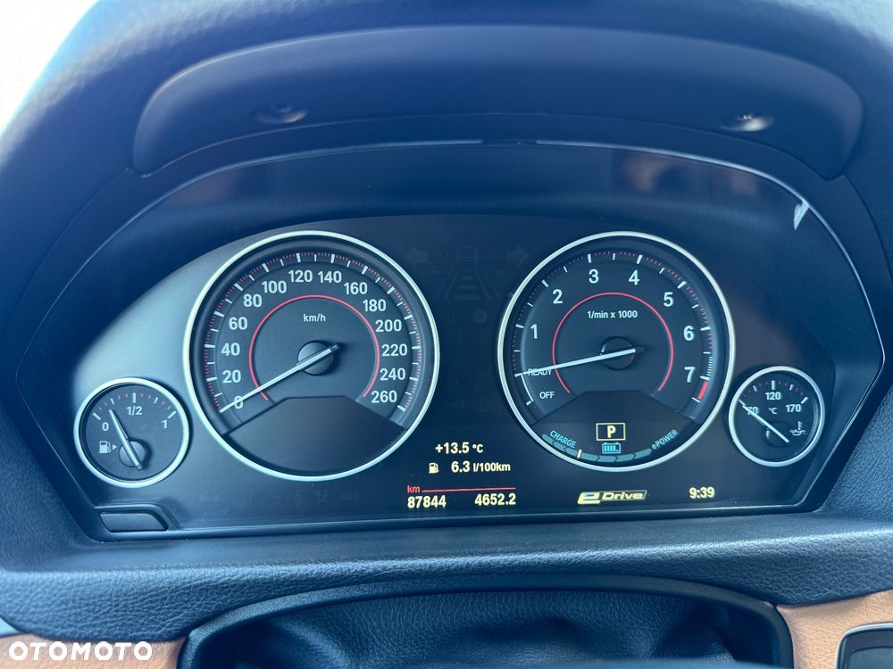 BMW Seria 3 330e iPerformance Luxury Line - 34