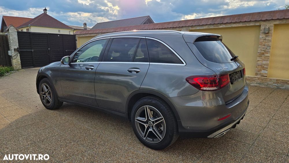 Mercedes-Benz GLC 200 4MATIC - 2