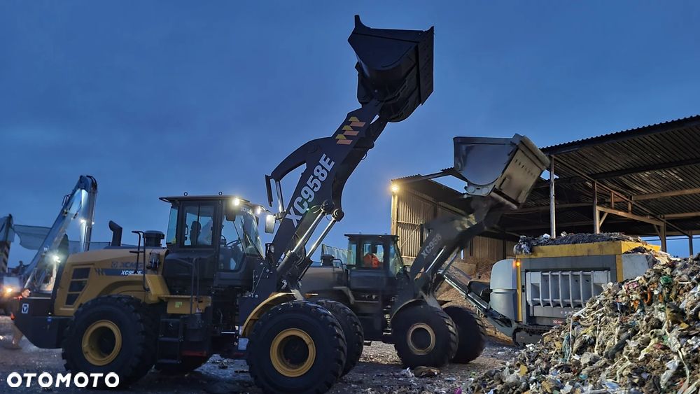 HSW Fadroma Ładowarka kołowa XCMG XC958E - 18