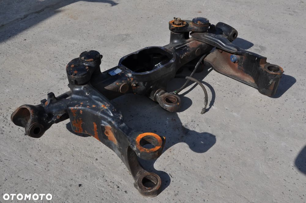 OBUDOWA MOSTU WAHACZ MASSEY FERGUSON 7480 6480 6485 - 2