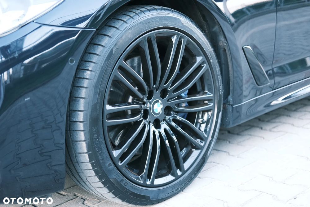 BMW Seria 5 530i xDrive M Sport sport - 12