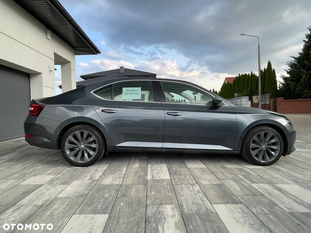 Skoda Superb 2.0 TDI Style DSG - 9