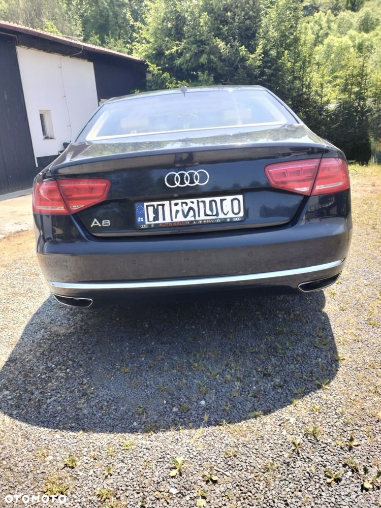 Audi A8 - 6