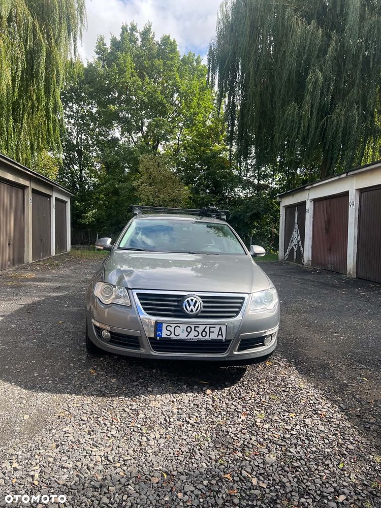 Volkswagen Passat 2.0 FSI Comfortline - 2