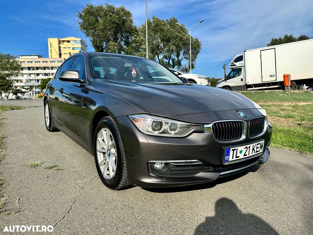 BMW Seria 3 320i EfficientDynamics Edition - 3