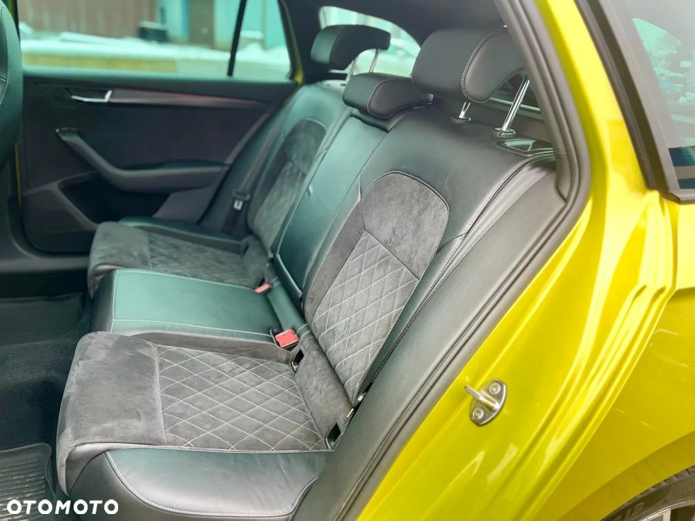 Skoda Superb 2.0 TDI SCR 4x4 Sportline DSG - 26